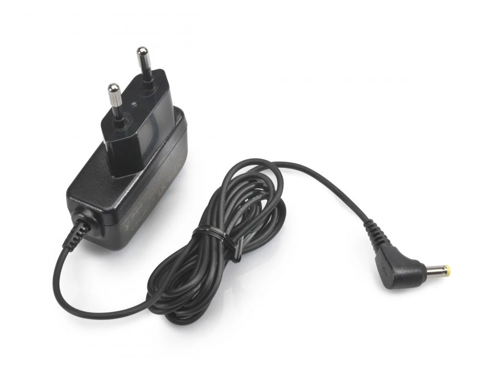 OMRON hálózati adapter (M2, M3, M6, M7 vérnyomásmérőkhöz)
